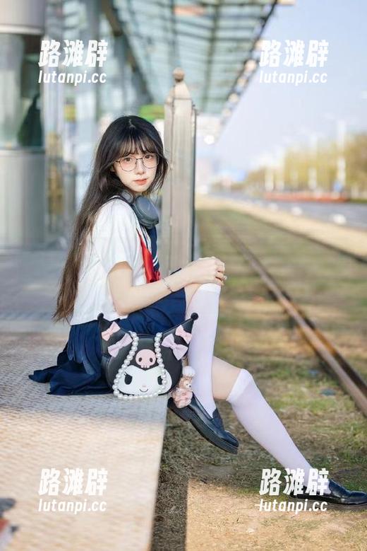 51cg10登录后，穿越进了“吃瓜王国”，这个瓜我包了！