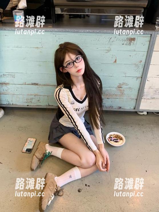 我在51吃瓜的地址等着新的出品，结果被爆料全程炸裂了！