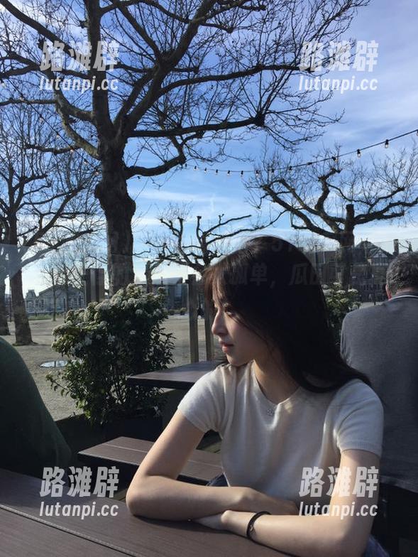 51吃瓜网 听说你最爱宅?51吃瓜网苹果版保证你的沙发不会太孤单,瓜田可是真心的!
