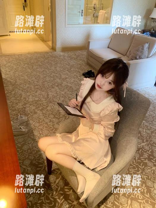 51在线吃瓜官网：不只是瓜，还有必须点的沙雕评论！