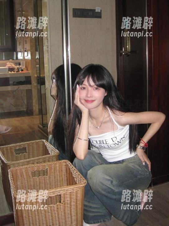 51在线吃瓜，八卦不在嘴边，而是在地址牌上！