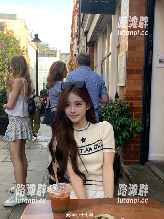 51黑料网：你的黑料导航，欢迎上车，不怕掉下去！