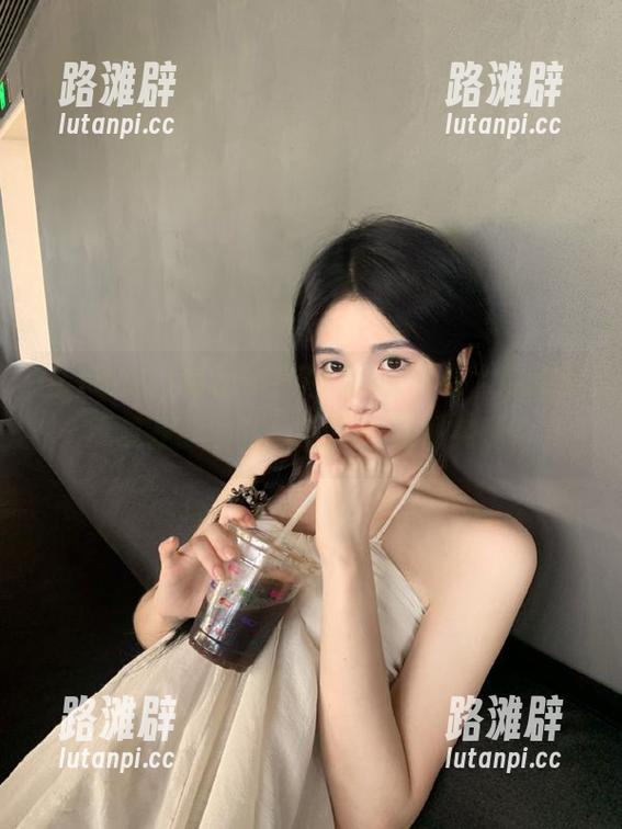 每次我在718.sx观看，都想说“这是我的新日常”，可现实呢？