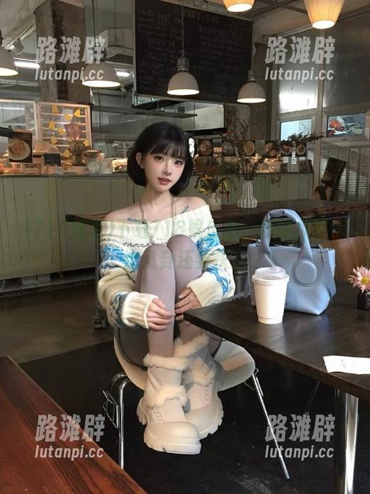 下载718娱乐后，我的瓜吃得比八卦还要快！