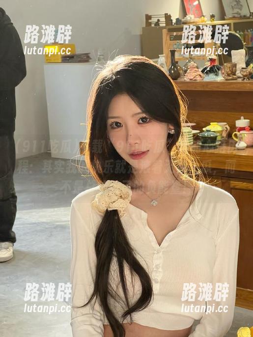 下载“911吃瓜”后的心路历程：其实我的快乐就是滚着无数个瓜，而不是总结自己的负能量！
