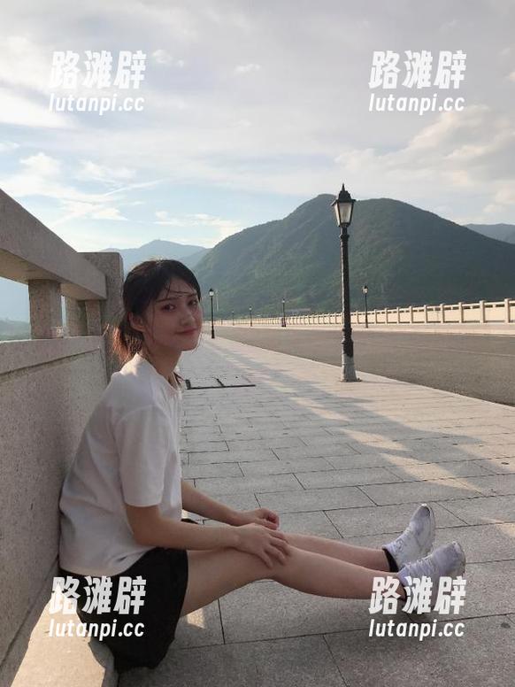 一不小心发觉了91吃瓜中心网址，咕咕咕，这里大家都在忙着剖瓜呐！