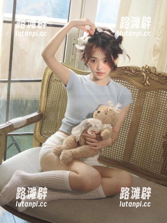 91黑料网 91黑料网的导航,带你畅游八卦之海,顺便学几招火眼金睛?