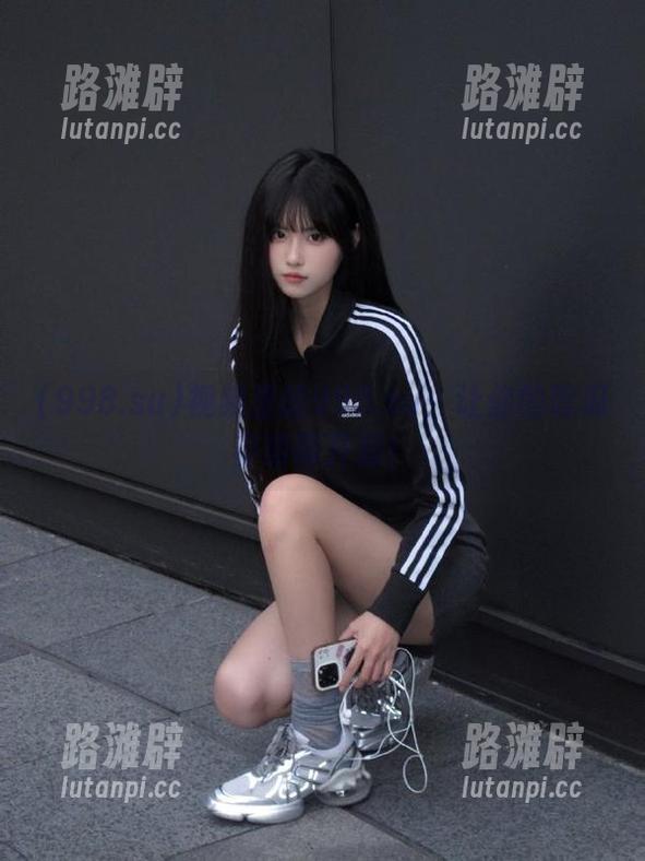 998.su 视频里的998.su:让你的吃瓜姿势再升级!