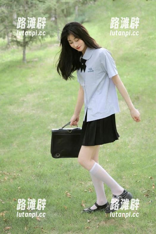 hl 安卓用户的无奈:hl06黑料一出,连快乐也没了。