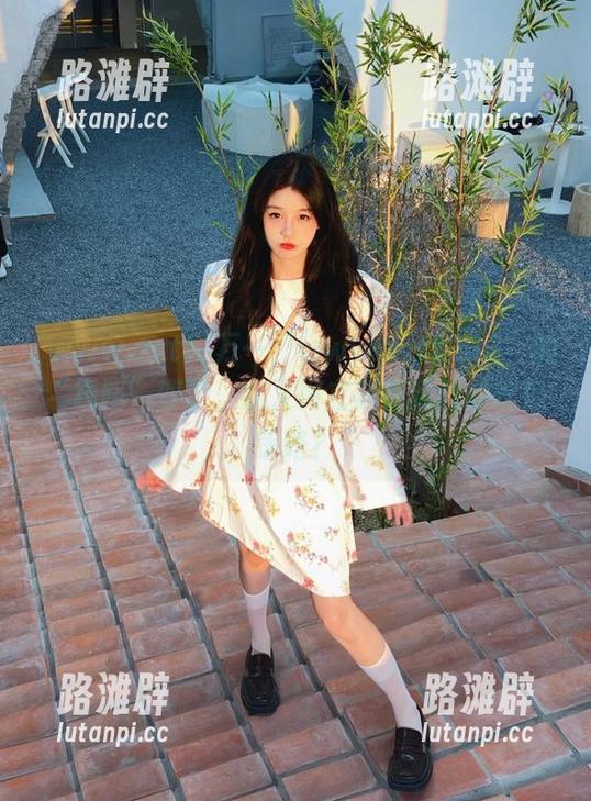万一“www.zztt333”的“线路”变了，我又得立刻更新我的吃瓜策略？