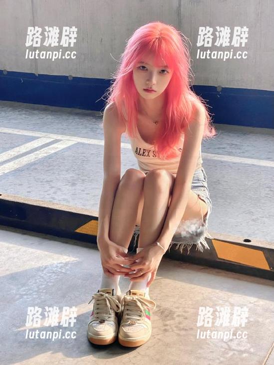 格子里藏的都是吃瓜线索，免费吃瓜网的新搞法！