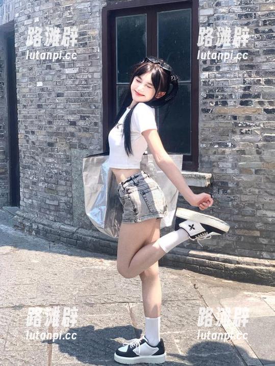 跟着“全网吃瓜”导航，吃瓜就像点外卖，一点即到！