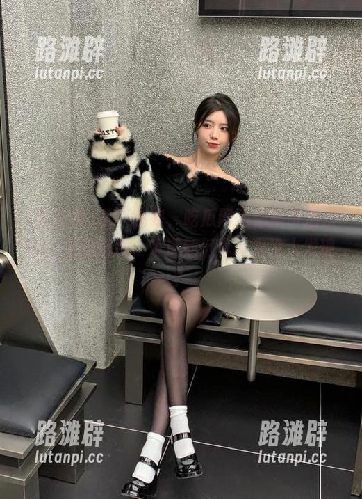 吃瓜网 永不迷路,吃瓜网为你指引潜伏在角落的爆料,难道他们真以为没人发现?