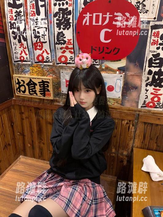 吃瓜网 吃瓜网的隐藏免费线路,吃一口瓜就能进入社交圈的边缘~