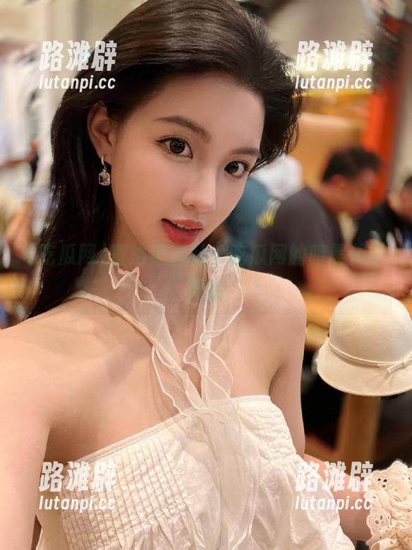 直达黑料社，吃瓜网的暗黑传说开启