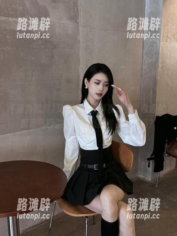 又有海角黑料视频了，今晚的瓜香气四溢，我的心脏准备好了吗？