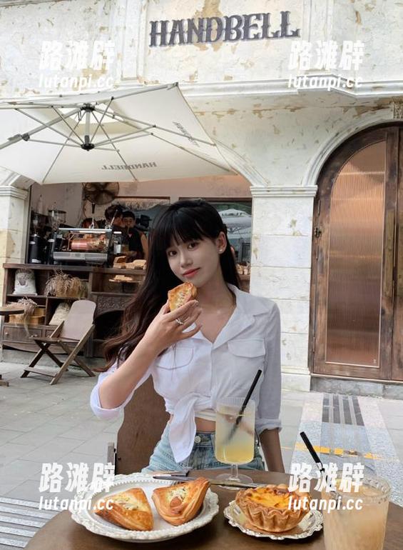 网爆黑料 网爆黑料:观看吃瓜现场,我的表情管理受到了严重挑战!
