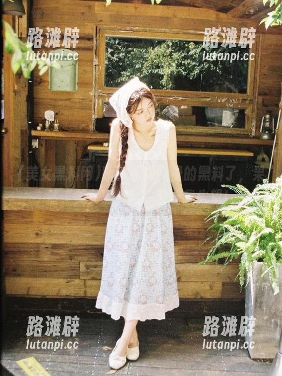 美女黑料网 咦?看到免费的黑料了,果然“美女黑料网”没让我失望!