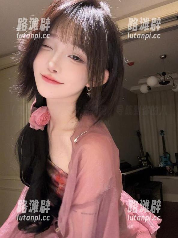 美女黑料网，导航到你的八卦心灵深处