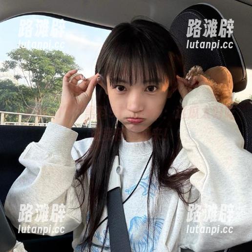 “黑料91”app：这瓜太好吃，让我停不下来！