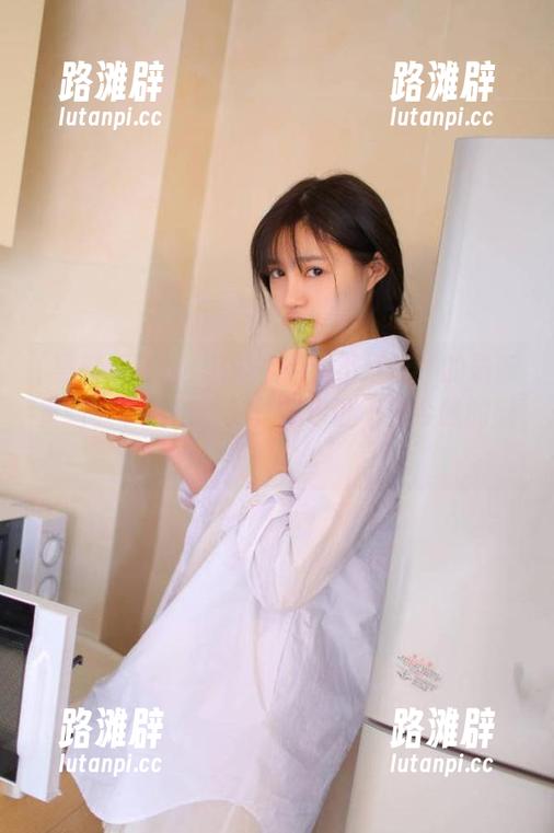 黑料不打烊 想要‘黑料不打烊’的最新更新,下载链点我!我保证不看今晚的剧!