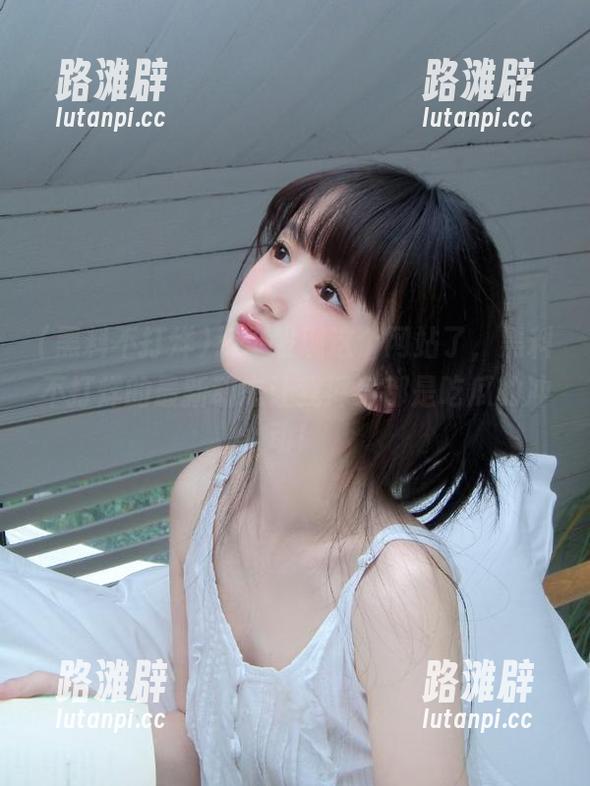 终于发现这个网站了，黑料不打烊的最新动态让我浑身都是吃瓜的冲动！