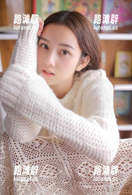 吃瓜今日，去黑料不打烊网站转一圈，结果发现八卦比我脸上的痘还多！