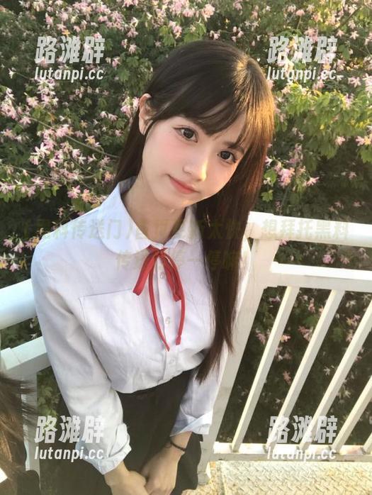 首页更新太快，想拜托黑料传送门停一停嘛！