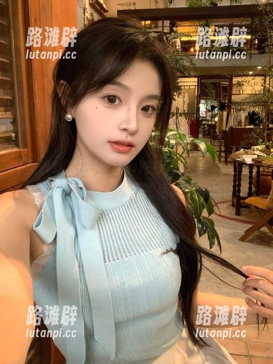 被黑料吃瓜网吸引，永久在线，八卦简直是我生活的调味品！