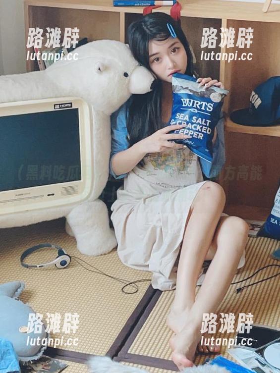 黑料吃瓜网站：前方高能，网页上全是暗流涌动！