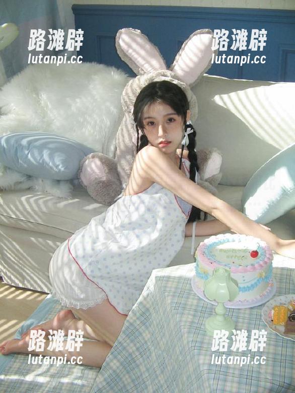 头一次觉得黑料在线的线路比我自己的社交生活还丰富，迷惑中…