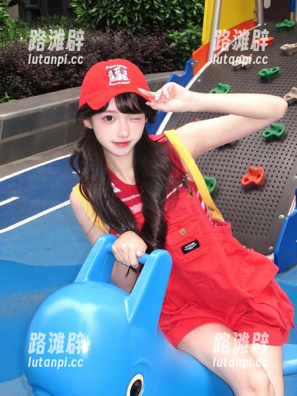 打开“黑料正能量”app，是时候找找那个传说中的导航入口了！