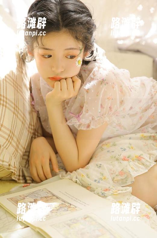 黑料正能量：直达2025年撕逼现场，应该会有粉红和黑暗的交集吧？