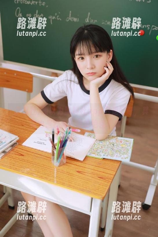 黑料社 原以为黑料社app只是好奇,其实也是我刷时间的绝佳选择?