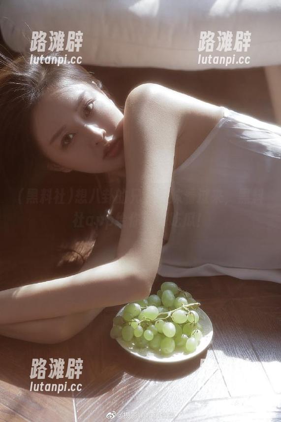 想八卦的兄弟姐妹看过来，黑料社app给你激情吃瓜！