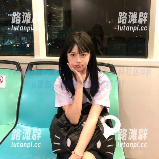 要不要也看一眼？黑料社区app发布，眼睛都变得不够用！