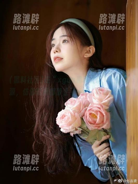 在“xgua黑料社区”狂扑资源，仿佛时间都静止了一样，好奇心满满！