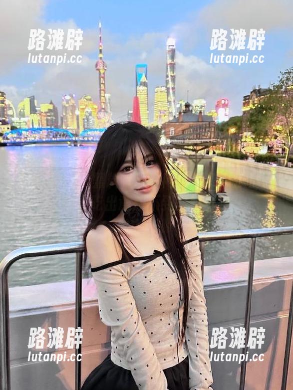 黑料社区 黑料社区官网推新款:瓜皮风味,吃出意想不到的精彩!
