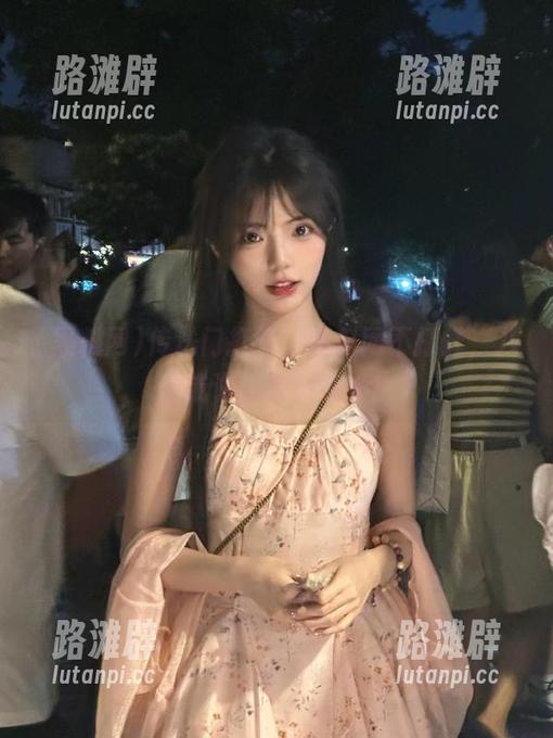 黑料网 传送门打开,黑料网不打烊,八卦或许比块头还大!