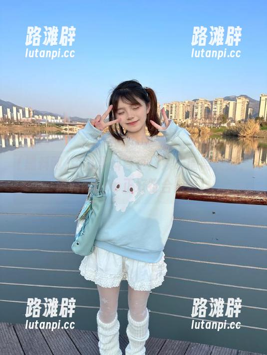 今日黑料首页：娱乐圈需要瓜，黑料网app正好符合需求！