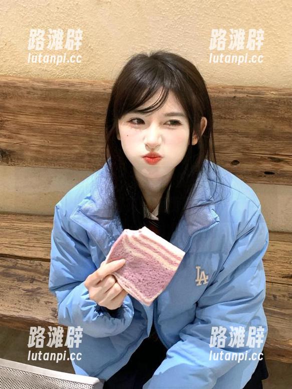 哈哈哈，黑料网的地址竟是如此简单……着实让我愣了一下！