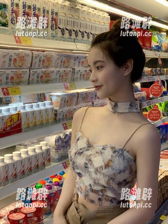 www.黑料网最新更新，今天的瓜更好吃哦