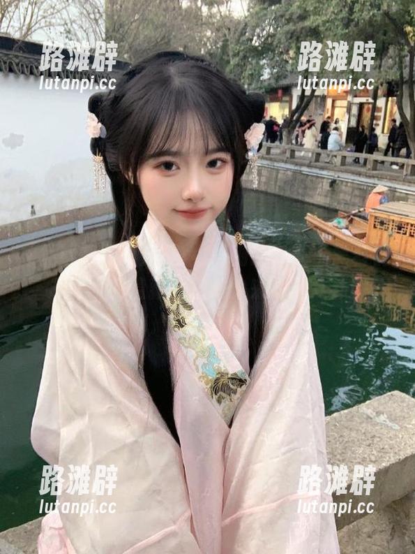 隔壁小王刚给我说“黑料视频网”的隐藏线路，快来一起八卦！